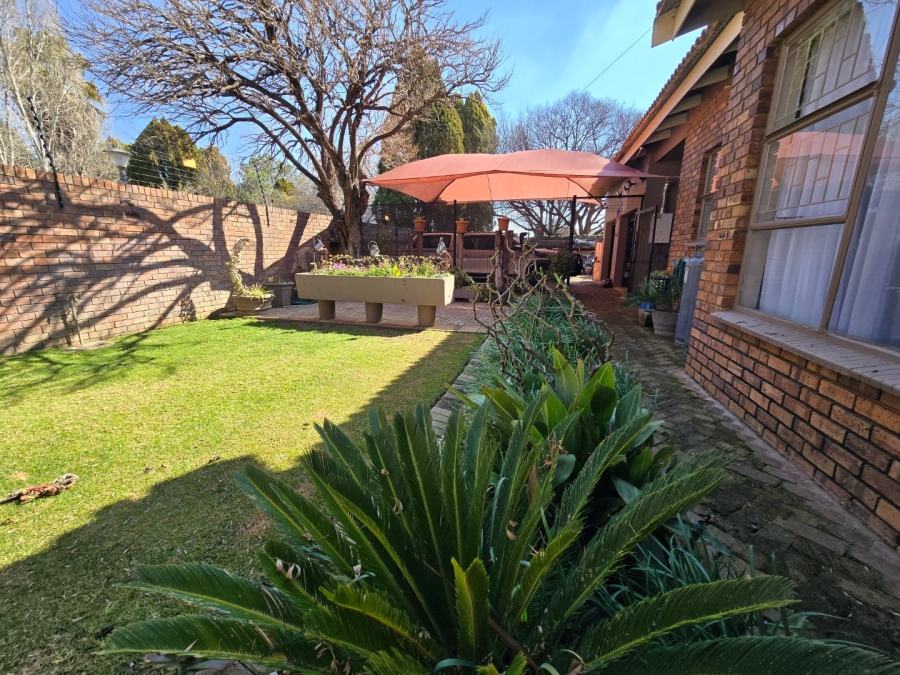 8 Bedroom Property for Sale in Grimbeeck Park North West